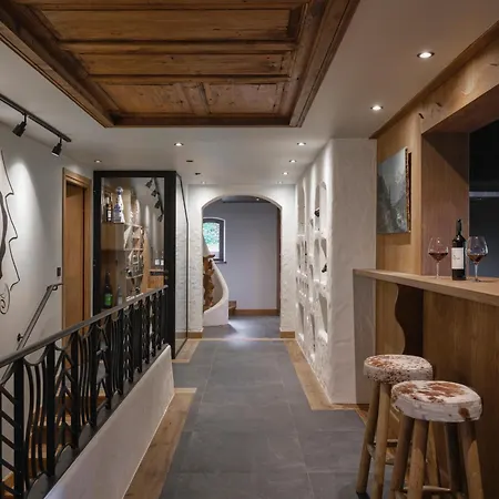 Molitor, Avec Services, Collection Des Fermes Megève